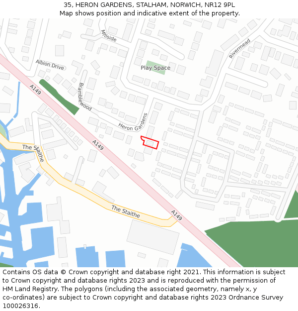 35, HERON GARDENS, STALHAM, NORWICH, NR12 9PL: Location map and indicative extent of plot