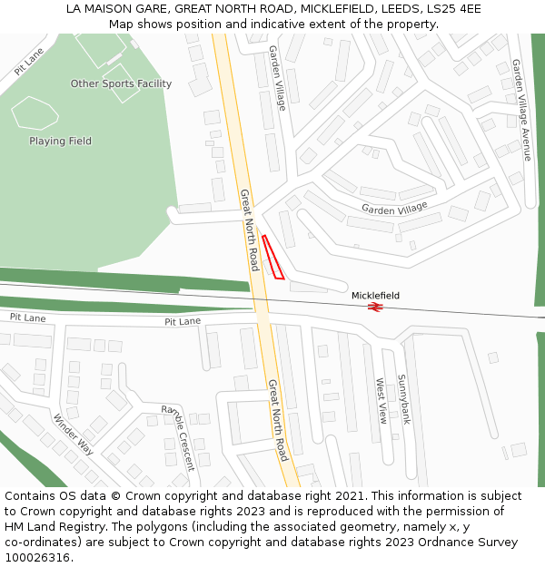 LA MAISON GARE, GREAT NORTH ROAD, MICKLEFIELD, LEEDS, LS25 4EE: Location map and indicative extent of plot