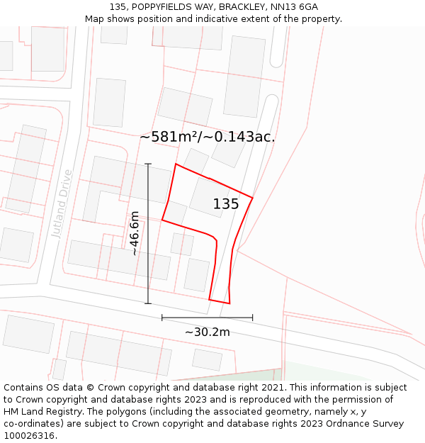 135, POPPYFIELDS WAY, BRACKLEY, NN13 6GA: Plot and title map