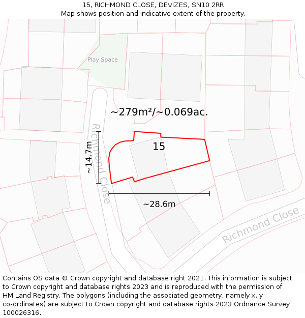15, RICHMOND CLOSE, DEVIZES, SN10 2RR: Plot and title map