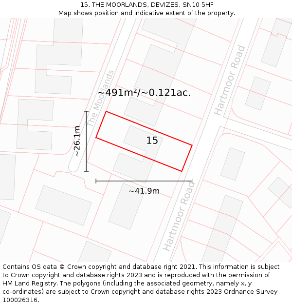 15, THE MOORLANDS, DEVIZES, SN10 5HF: Plot and title map