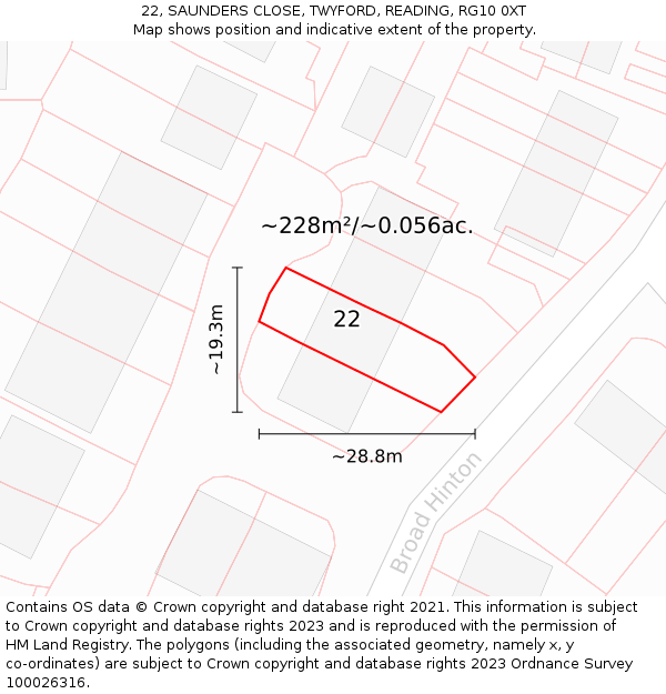 22, SAUNDERS CLOSE, TWYFORD, READING, RG10 0XT: Plot and title map