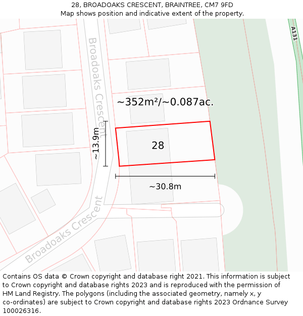 28, BROADOAKS CRESCENT, BRAINTREE, CM7 9FD: Plot and title map