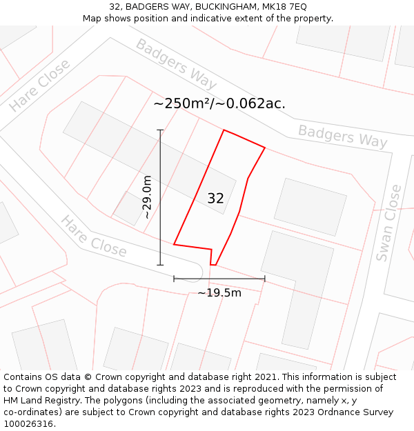 32, BADGERS WAY, BUCKINGHAM, MK18 7EQ: Plot and title map