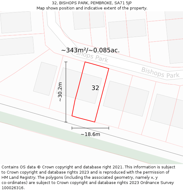 32, BISHOPS PARK, PEMBROKE, SA71 5JP: Plot and title map