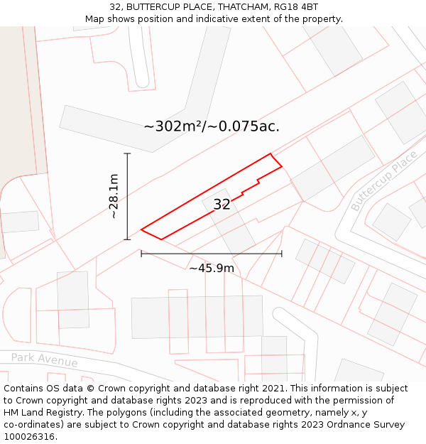 32, BUTTERCUP PLACE, THATCHAM, RG18 4BT: Plot and title map