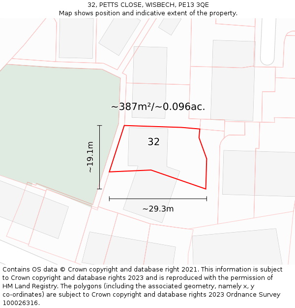 32, PETTS CLOSE, WISBECH, PE13 3QE: Plot and title map