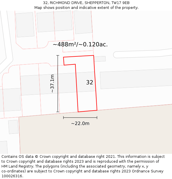 32, RICHMOND DRIVE, SHEPPERTON, TW17 9EB: Plot and title map