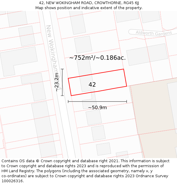 42, NEW WOKINGHAM ROAD, CROWTHORNE, RG45 6JJ: Plot and title map