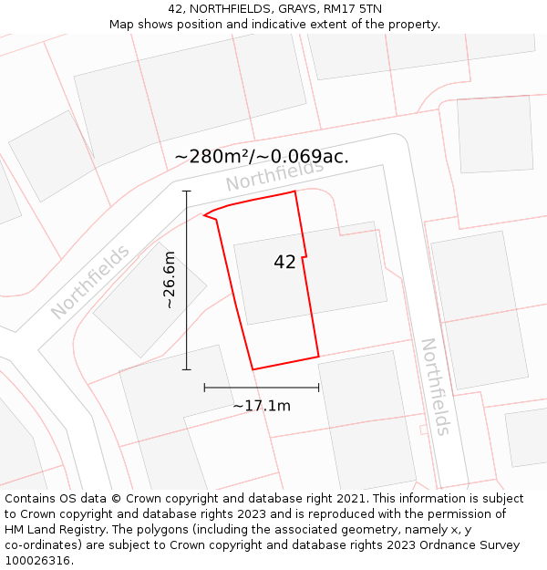 42, NORTHFIELDS, GRAYS, RM17 5TN: Plot and title map