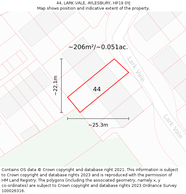 44, LARK VALE, AYLESBURY, HP19 0YJ: Plot and title map