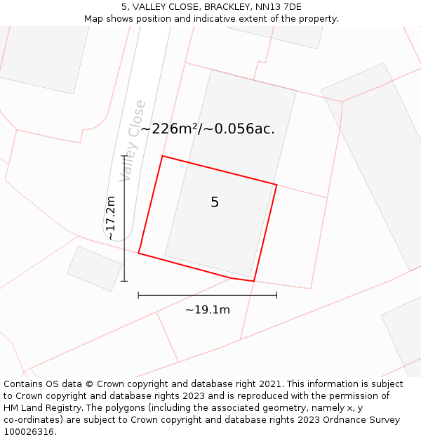 5, VALLEY CLOSE, BRACKLEY, NN13 7DE: Plot and title map