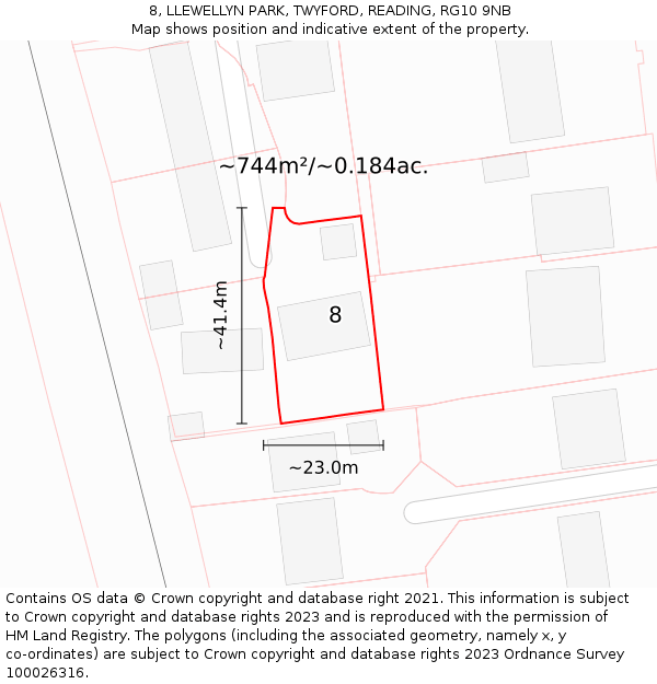 8, LLEWELLYN PARK, TWYFORD, READING, RG10 9NB: Plot and title map
