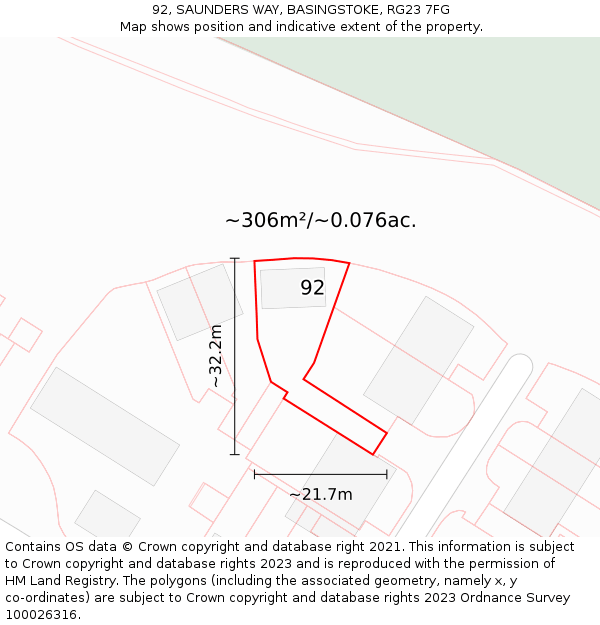 92, SAUNDERS WAY, BASINGSTOKE, RG23 7FG: Plot and title map