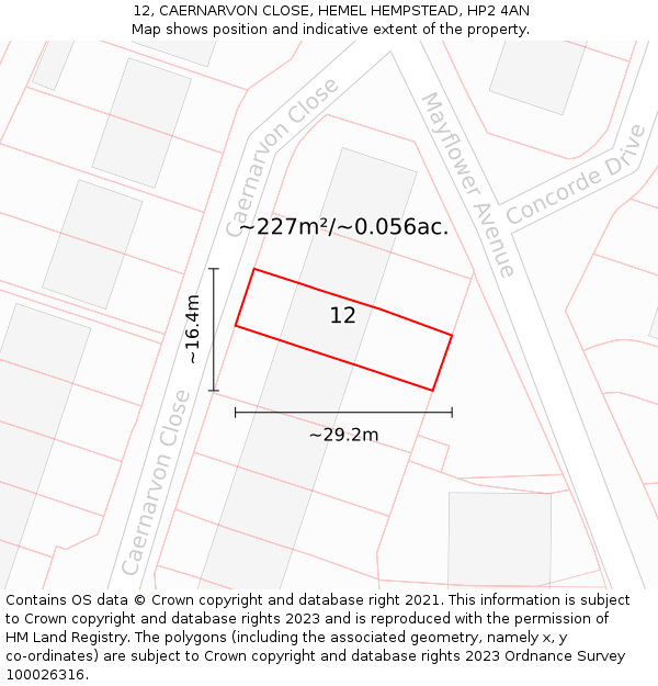12, CAERNARVON CLOSE, HEMEL HEMPSTEAD, HP2 4AN: Plot and title map