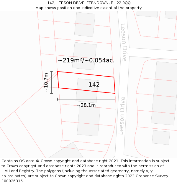 142, LEESON DRIVE, FERNDOWN, BH22 9QQ: Plot and title map