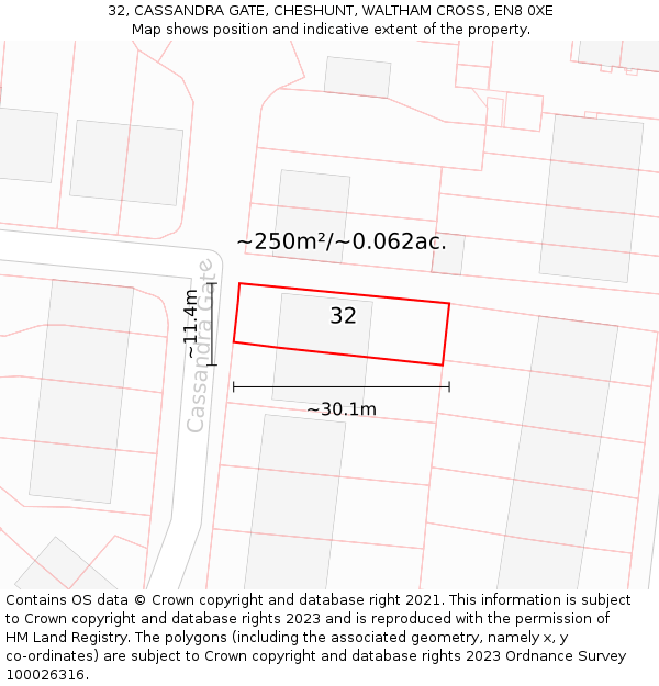 32, CASSANDRA GATE, CHESHUNT, WALTHAM CROSS, EN8 0XE: Plot and title map
