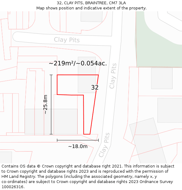 32, CLAY PITS, BRAINTREE, CM7 3LA: Plot and title map