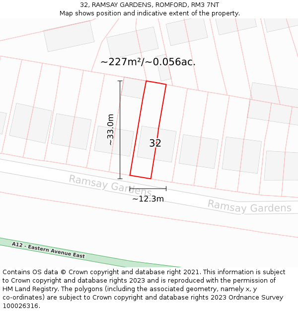 32, RAMSAY GARDENS, ROMFORD, RM3 7NT: Plot and title map
