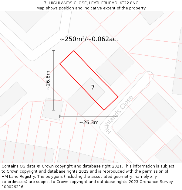 7, HIGHLANDS CLOSE, LEATHERHEAD, KT22 8NG: Plot and title map