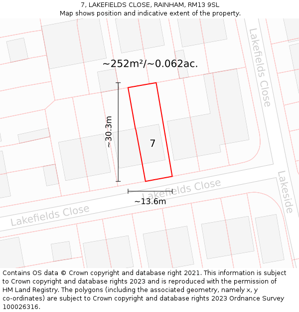 7, LAKEFIELDS CLOSE, RAINHAM, RM13 9SL: Plot and title map