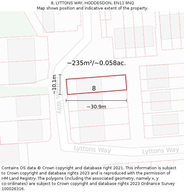8, LYTTONS WAY, HODDESDON, EN11 9NQ: Plot and title map