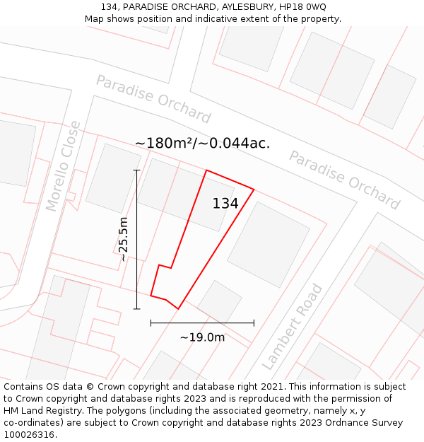 134, PARADISE ORCHARD, AYLESBURY, HP18 0WQ: Plot and title map