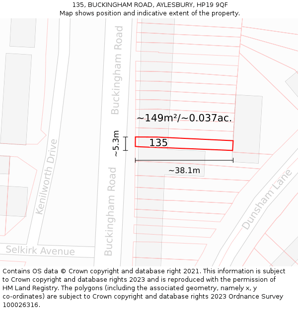 135, BUCKINGHAM ROAD, AYLESBURY, HP19 9QF: Plot and title map