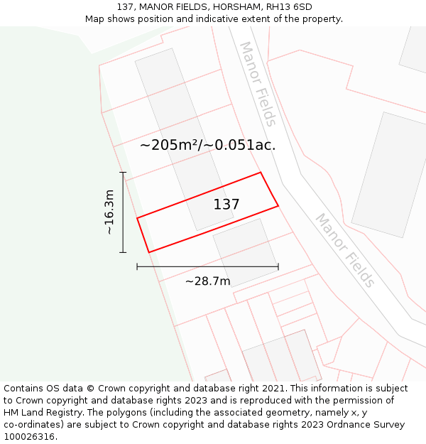 137, MANOR FIELDS, HORSHAM, RH13 6SD: Plot and title map