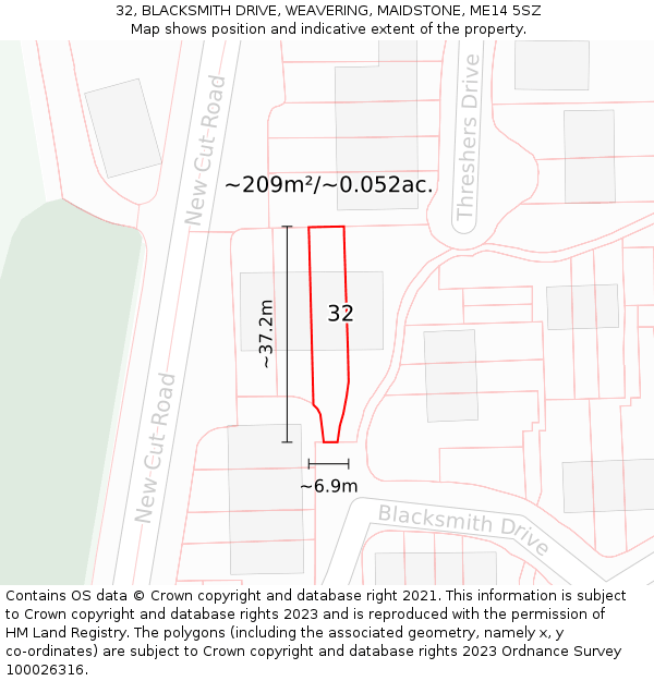 32, BLACKSMITH DRIVE, WEAVERING, MAIDSTONE, ME14 5SZ: Plot and title map