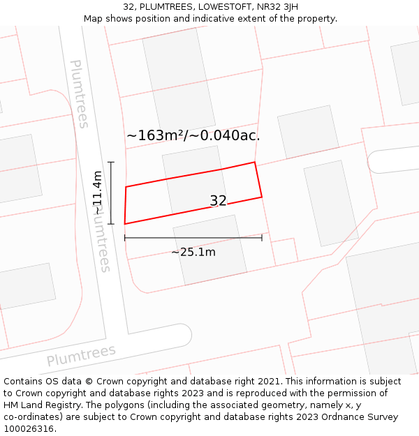 32, PLUMTREES, LOWESTOFT, NR32 3JH: Plot and title map