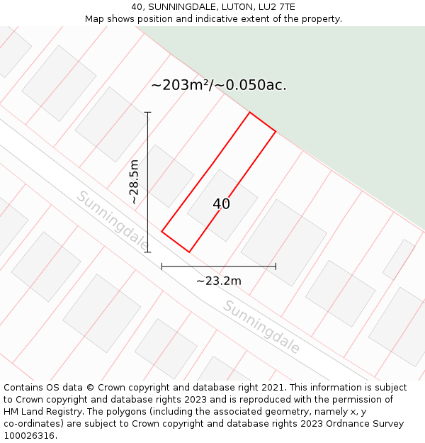 40, SUNNINGDALE, LUTON, LU2 7TE: Plot and title map