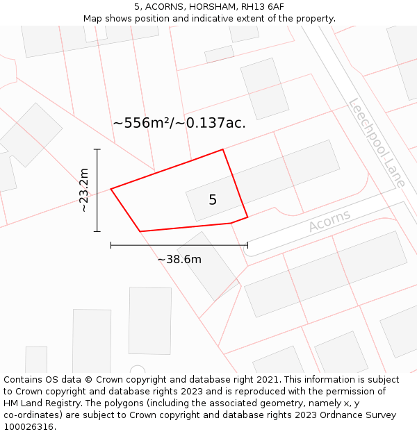 5, ACORNS, HORSHAM, RH13 6AF: Plot and title map