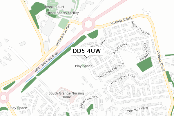 DD5 4UW map - large scale - OS Open Zoomstack (Ordnance Survey)