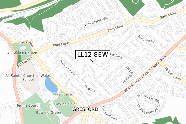 LL12 8EW map - large scale - OS Open Zoomstack (Ordnance Survey)