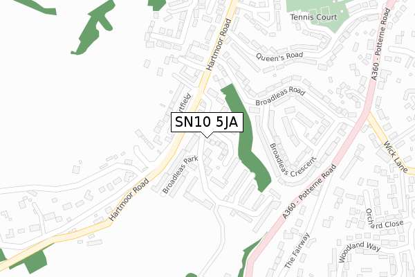 SN10 5JA map - large scale - OS Open Zoomstack (Ordnance Survey)